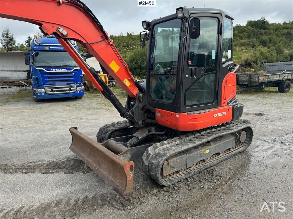 Kubota KX057-4 Tracked excavator w/ sanding bucket and ro