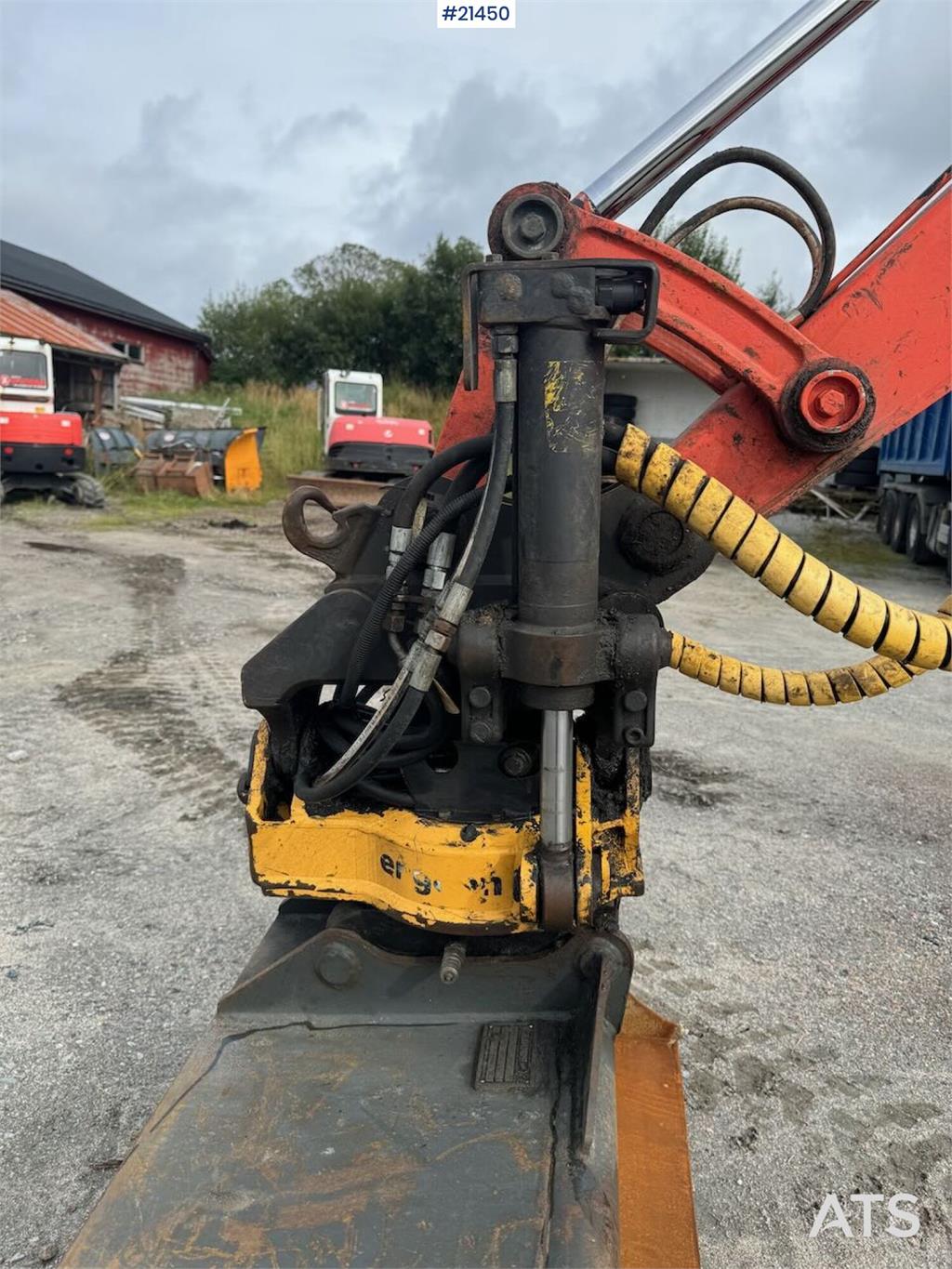 Kubota KX057-4 Tracked excavator w/ sanding bucket and ro