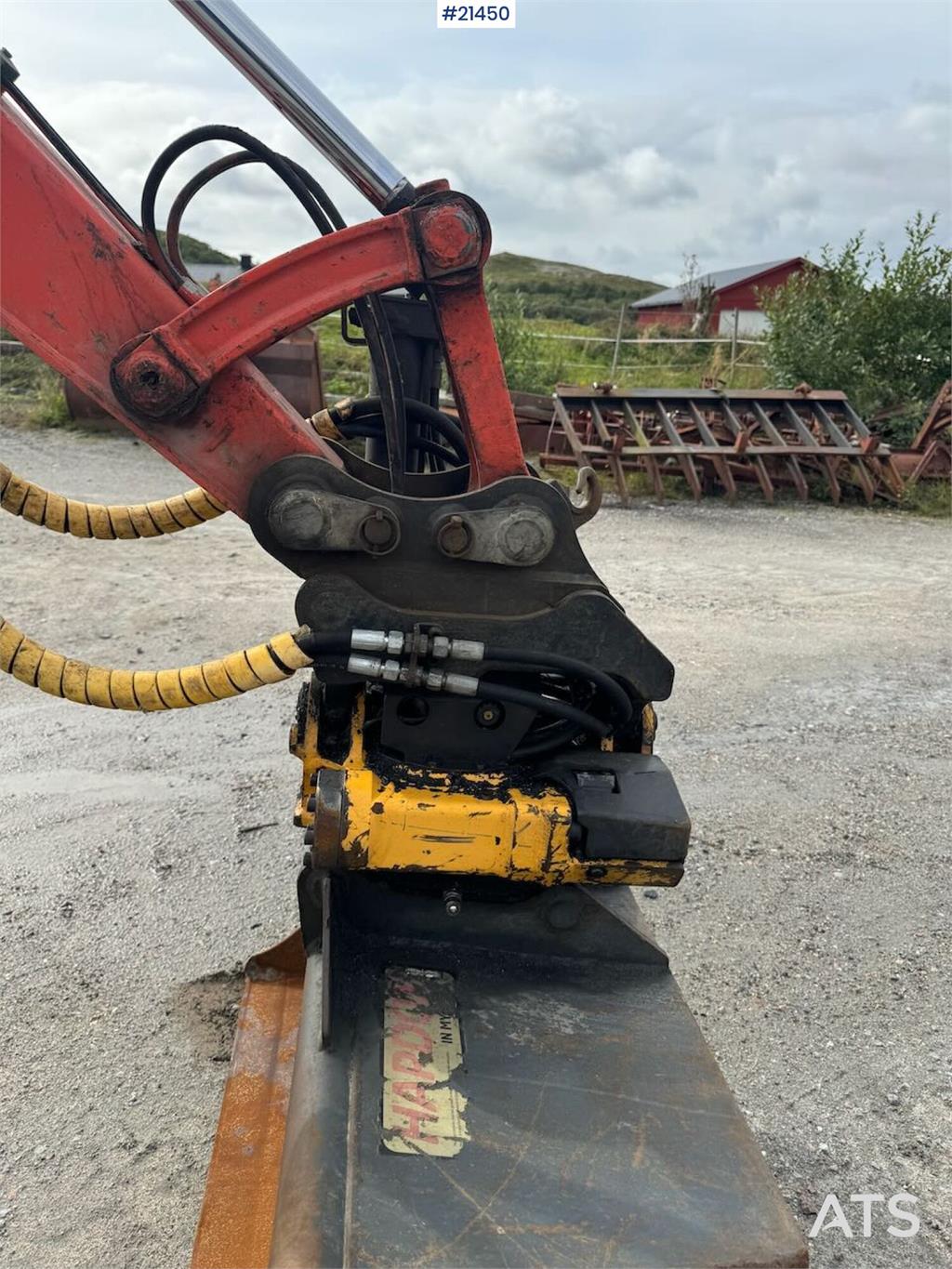 Kubota KX057-4 Tracked excavator w/ sanding bucket and ro
