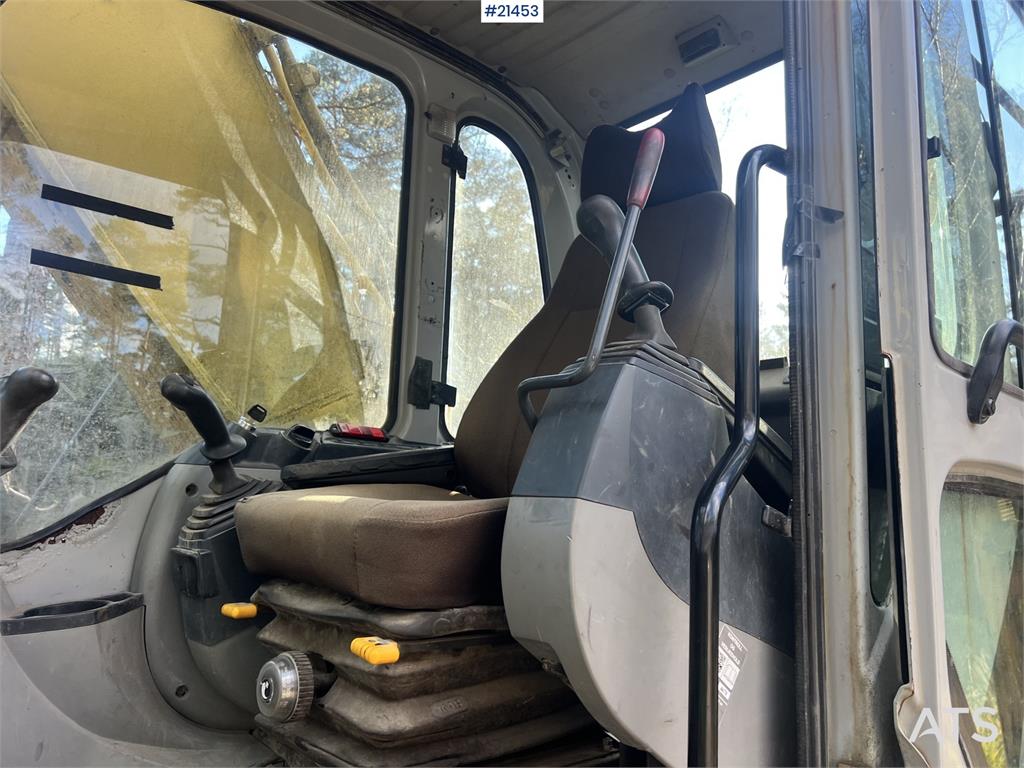 New Holland E215 Excavator
