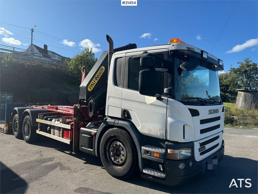 Scania P340 Hook/crane truck 23 t/m Palfinger crane