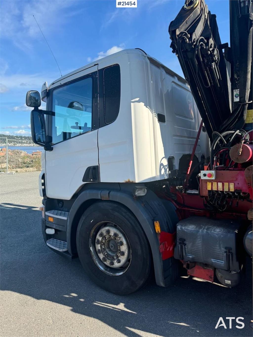 Scania P340 Hook/crane truck 23 t/m Palfinger crane