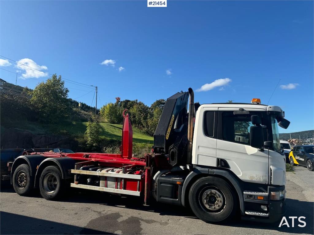 Scania P340 Hook/crane truck 23 t/m Palfinger crane