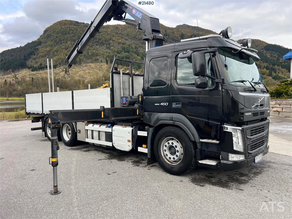 Volvo FM460 6x2 Crane Truck w/ 26t/m HMF crane