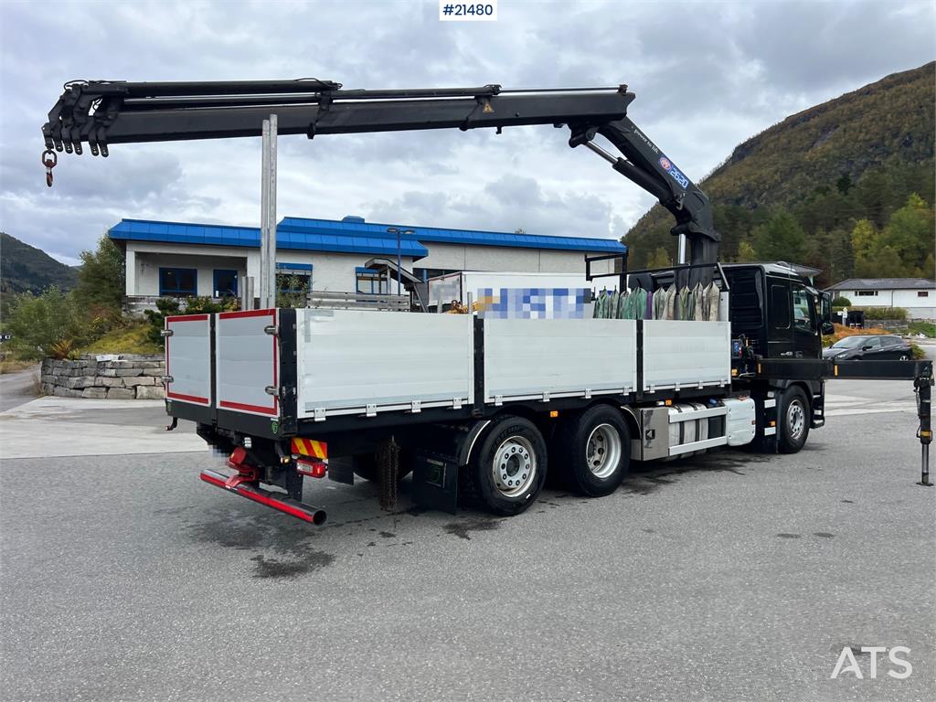 Volvo FM460 6x2 Crane Truck w/ 26t/m HMF crane
