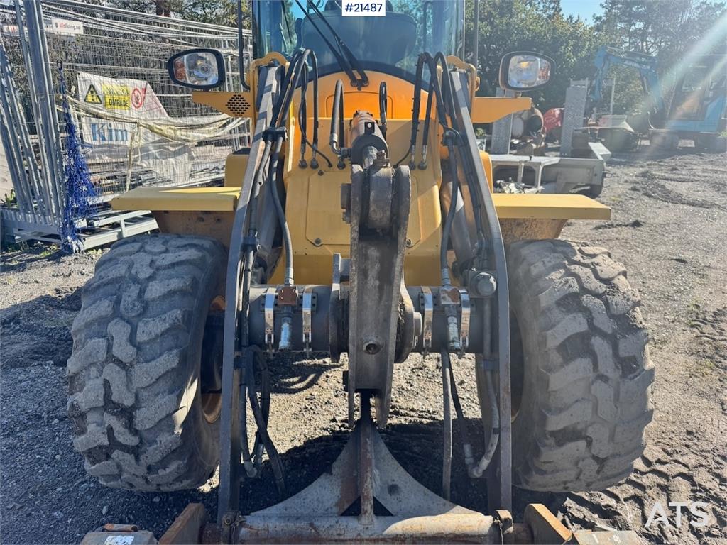 Volvo L30G Wheel Loader w/ Bucket and Forks. 2100 hours!