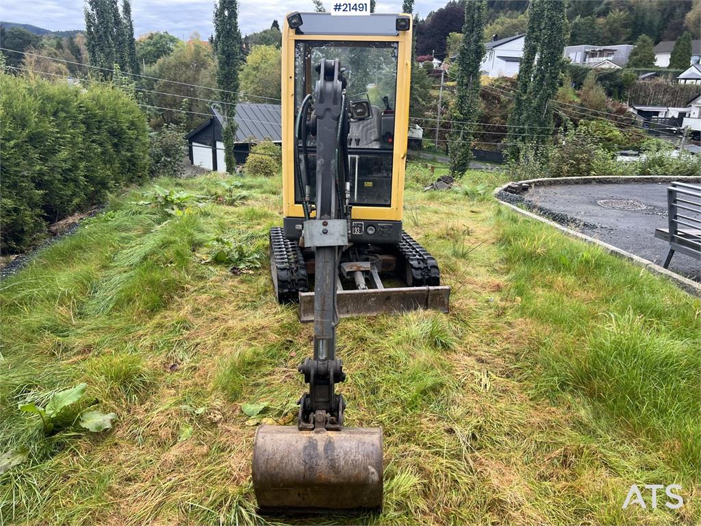 Volvo EC15B xtv excavator w/ trench bucket and hydraulic