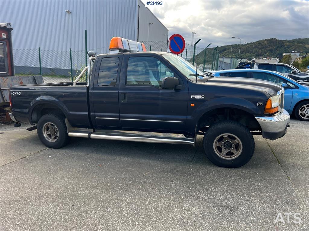 Ford F250 Super Duty v10 pickup 4x4 1 owner car