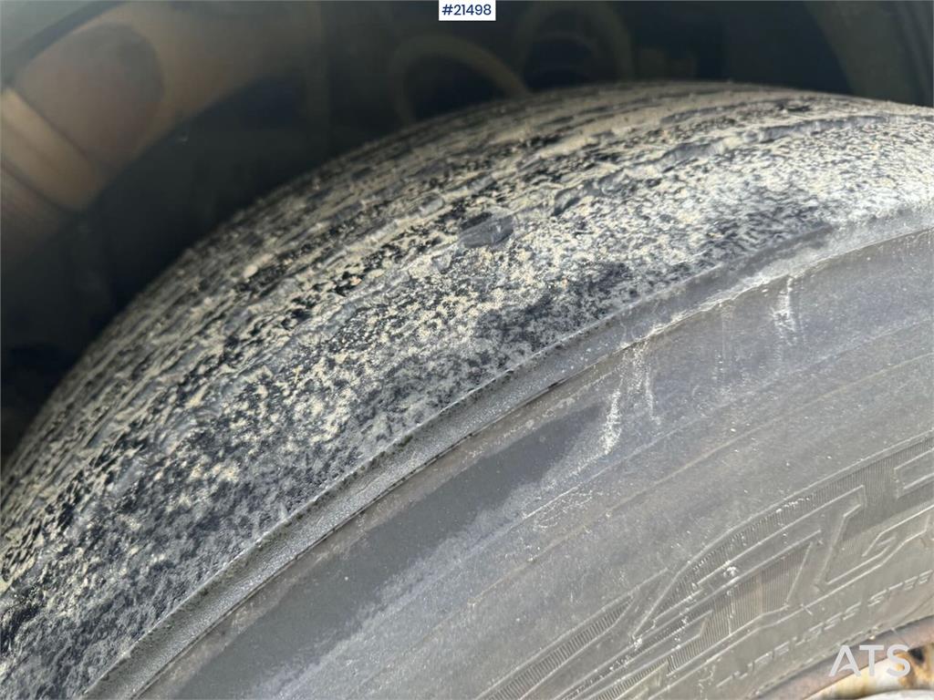 Volvo Fh520 6x2 box truck w/ full side opening and lift.