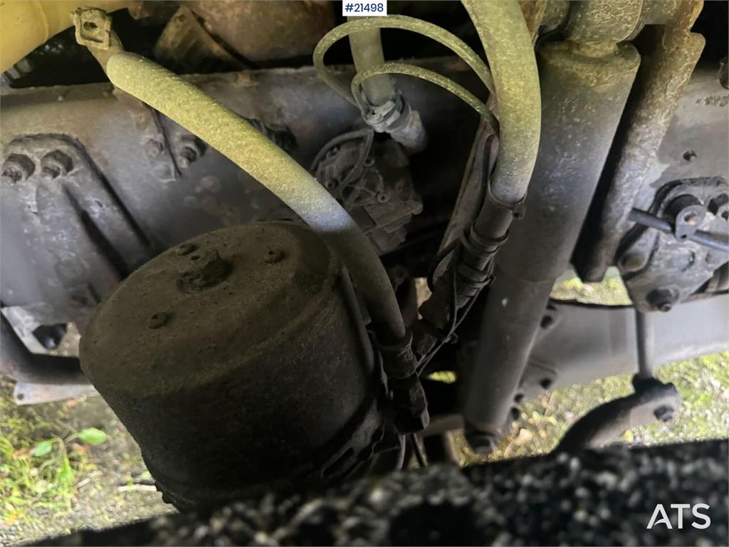 Volvo Fh520 6x2 box truck w/ full side opening and lift.