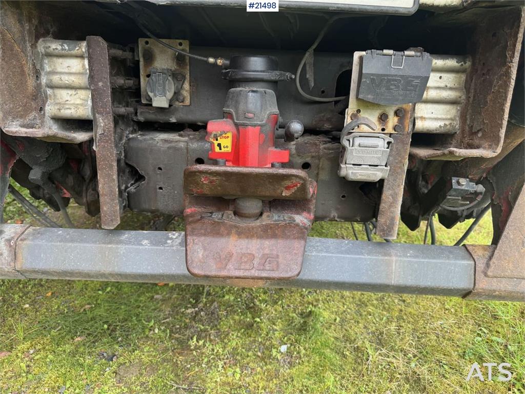 Volvo Fh520 6x2 box truck w/ full side opening and lift.