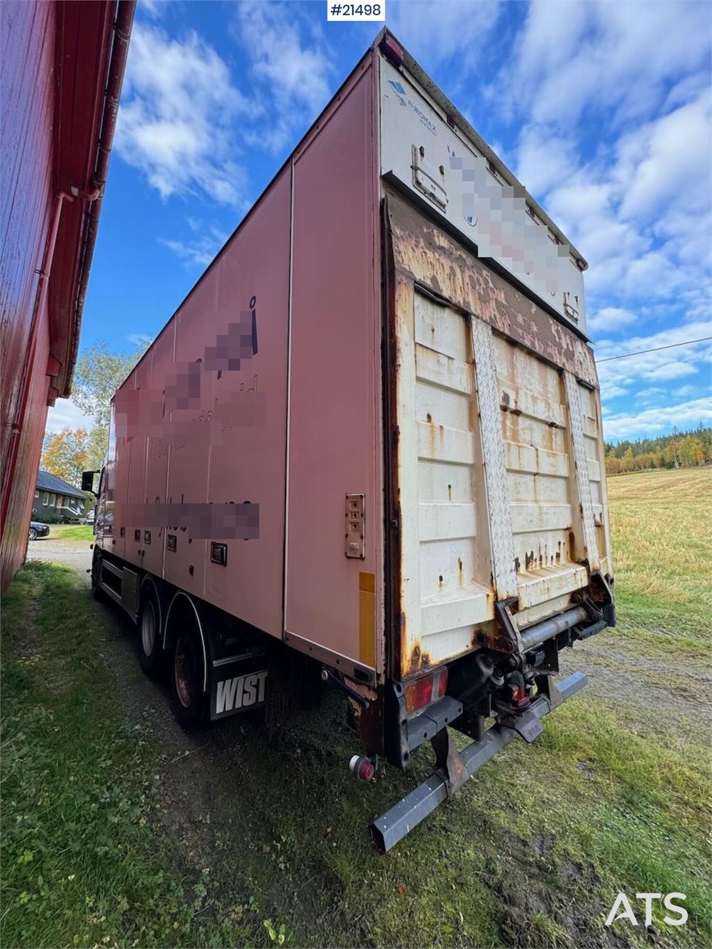 Volvo Fh520 6x2 box truck w/ full side opening and lift.