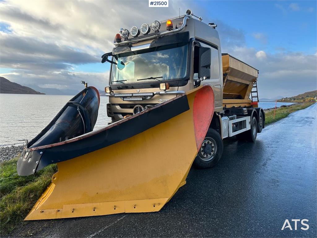 Mercedes-Benz Actros 2848 4x4+2 snow rigged hook truck w/ 20t ho