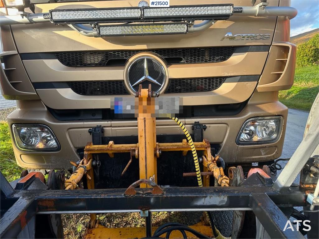 Mercedes-Benz Actros 2848 4x4+2 snow rigged hook truck w/ 20t ho
