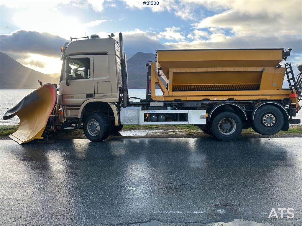 Mercedes-Benz Actros 2848 4x4+2 snow rigged hook truck w/ 20t ho