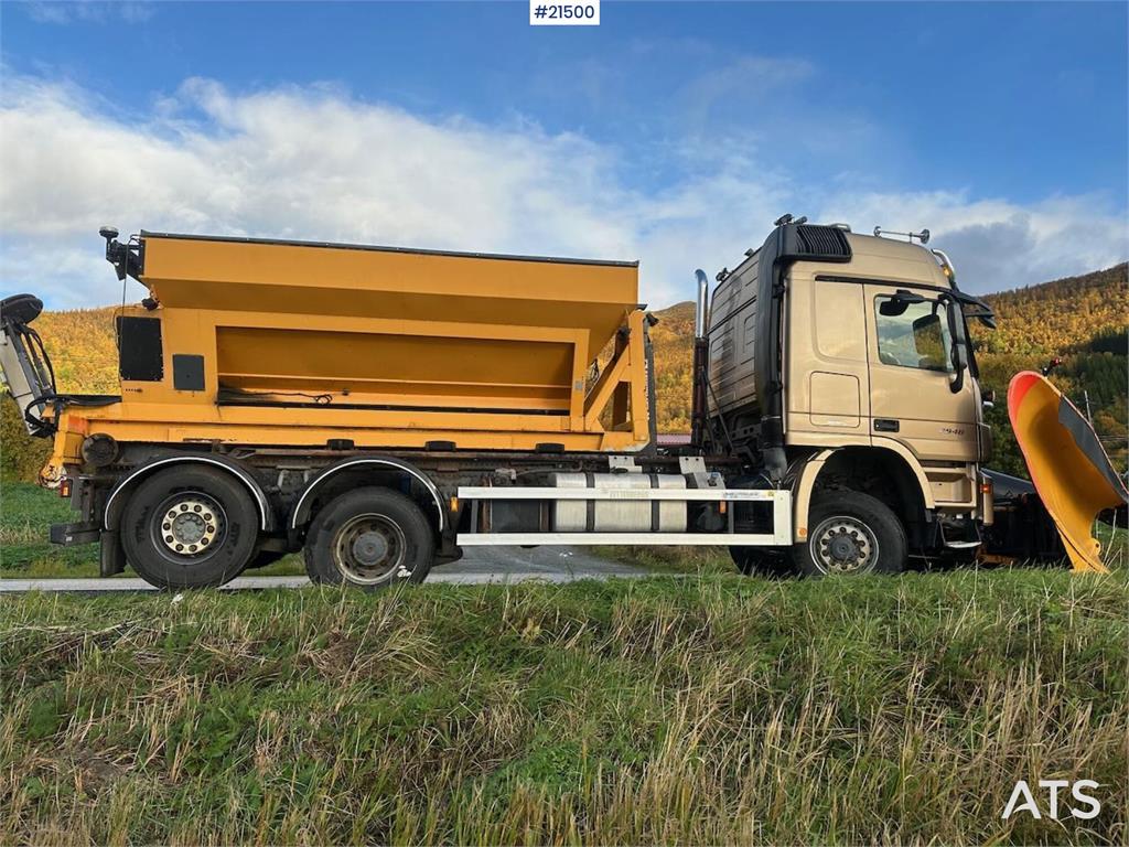 Mercedes-Benz Actros 2848 4x4+2 snow rigged hook truck w/ 20t ho