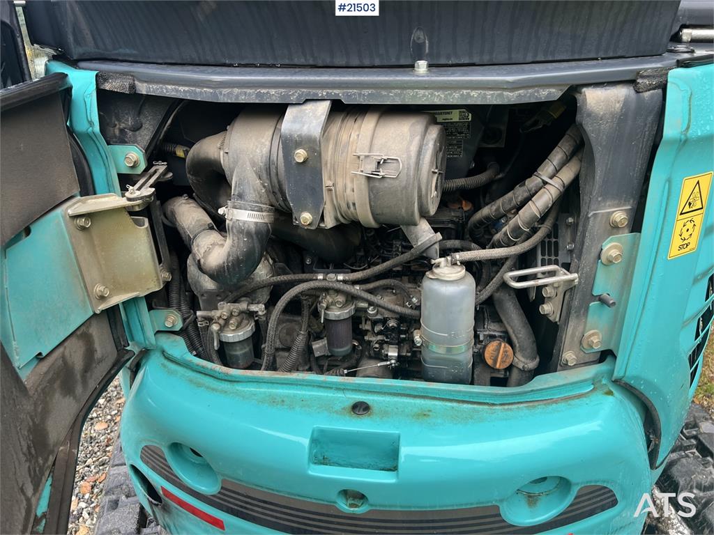 Kobelco Sk25SR-6E Excavator w/ sanding bucket, digging buc