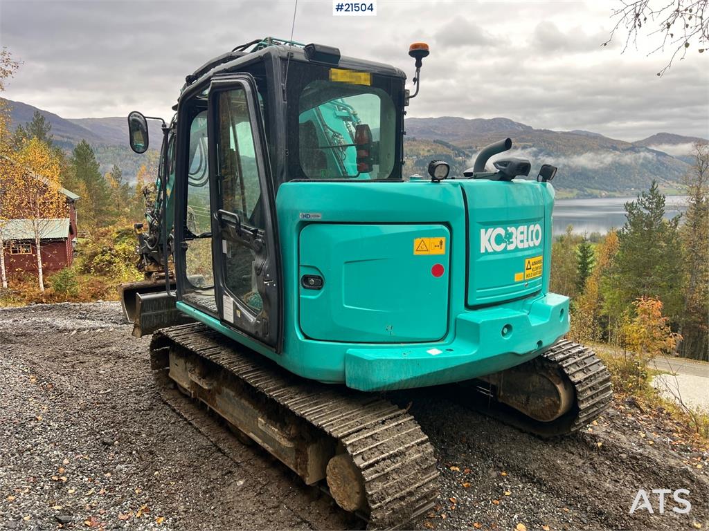 Kobelco Sk75SR-3E excavator w/ sanding bucket, rototilt an