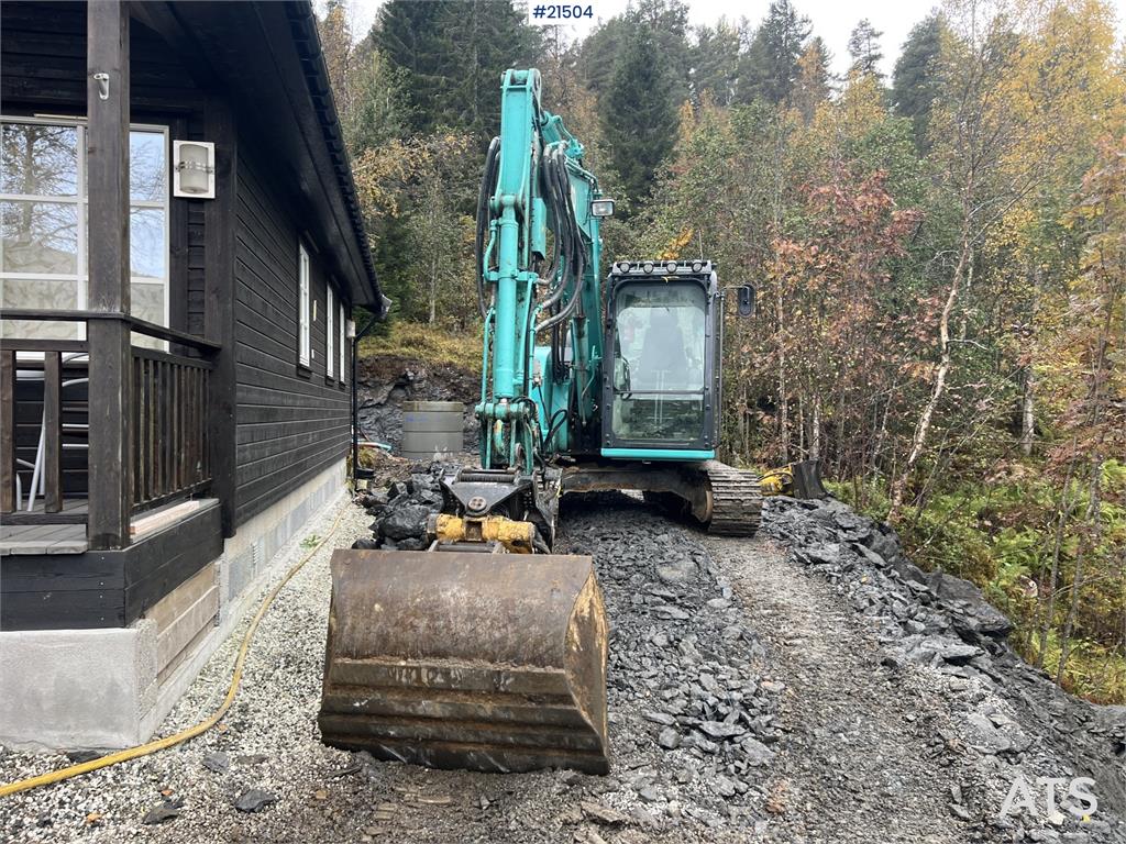 Kobelco Sk75SR-3E excavator w/ sanding bucket, rototilt an