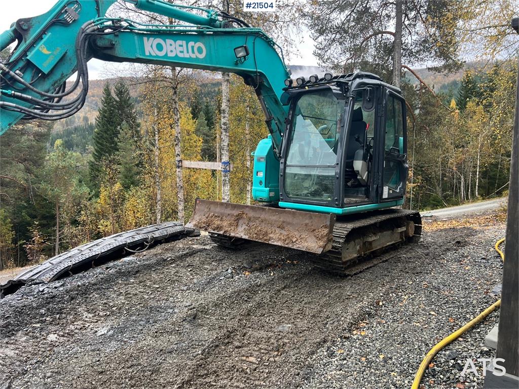 Kobelco Sk75SR-3E excavator w/ sanding bucket, rototilt an