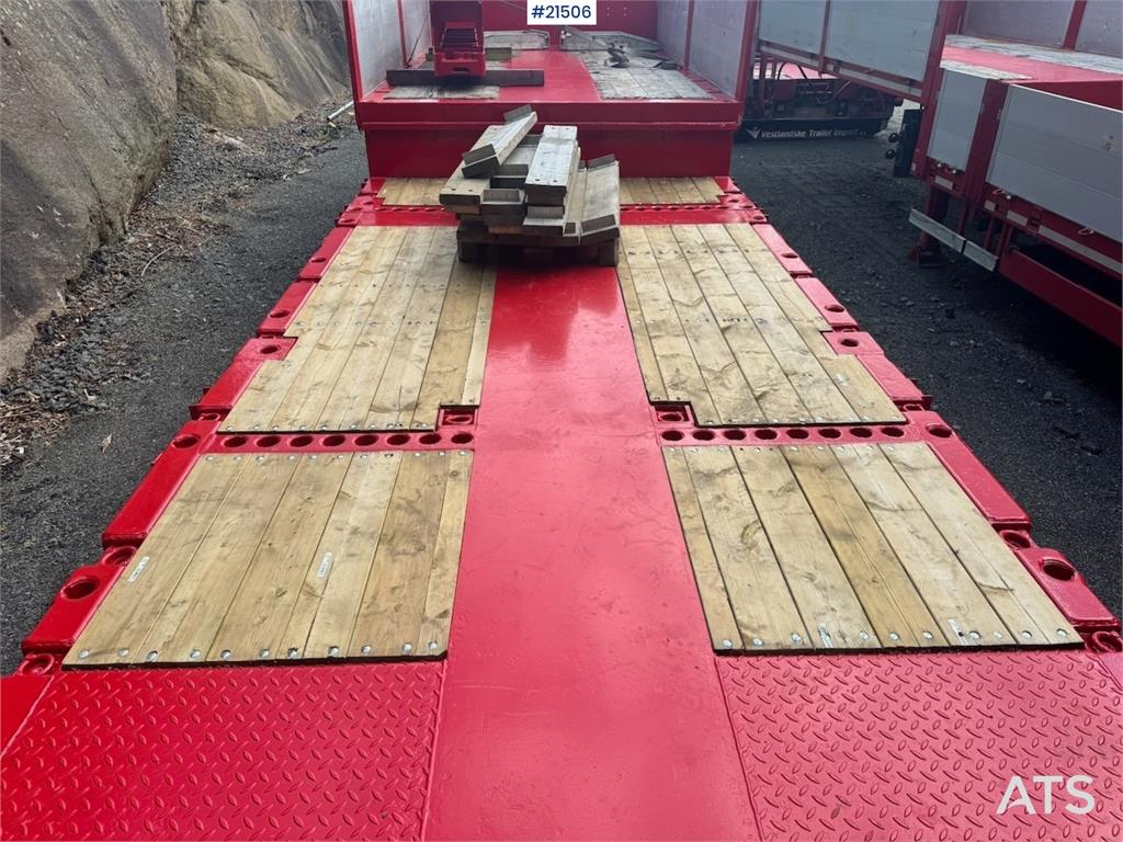 Doll Machinery Semi w/ Widening and Hydraulic Bridges.