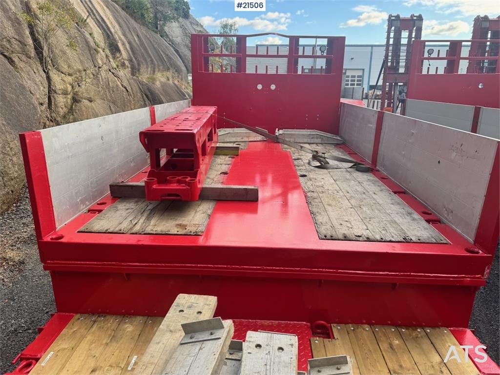 Doll Machinery Semi w/ Widening and Hydraulic Bridges.