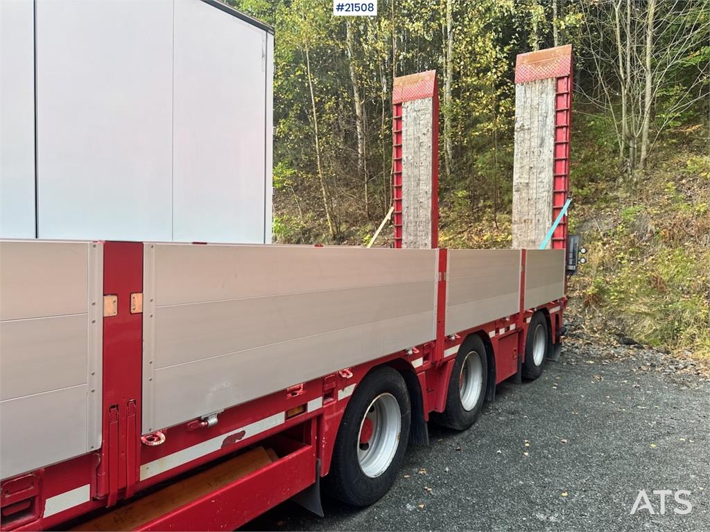 Doll Machinery Semi w/ Widening and Hydraulic Bridges.