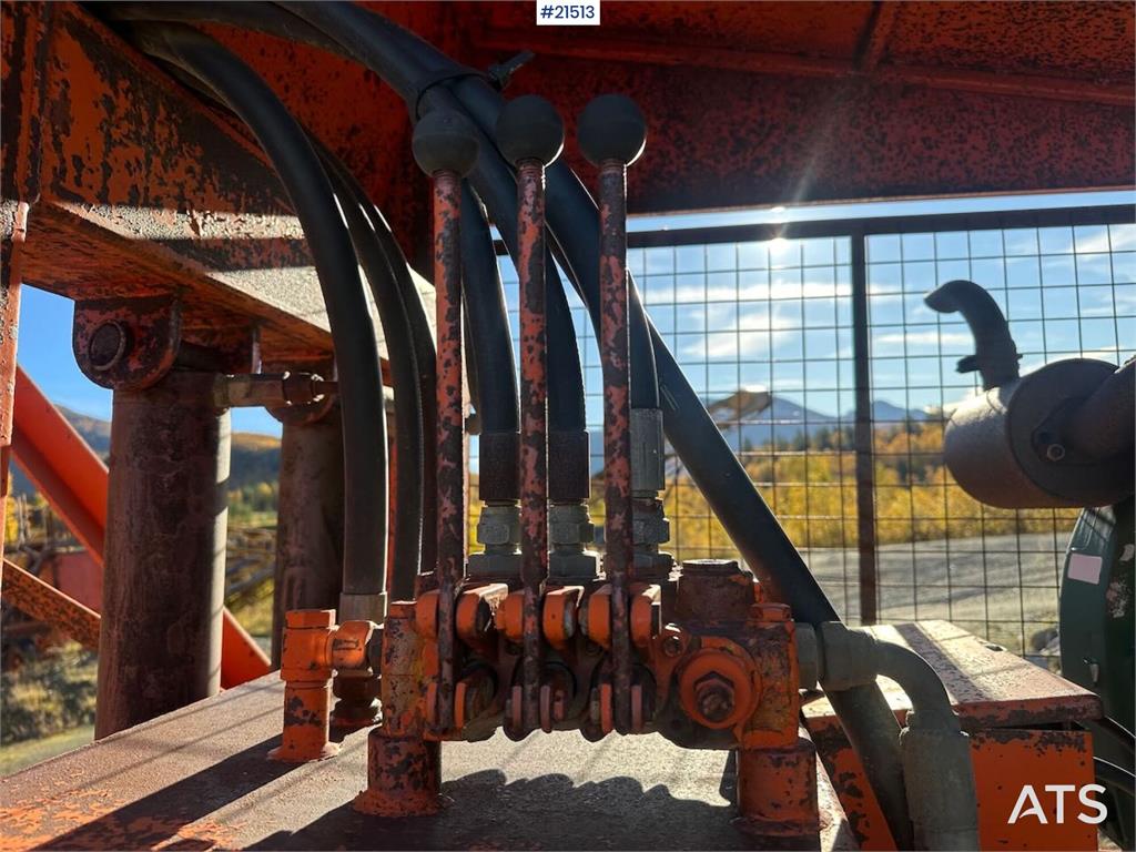 Finlay Hydrascreen screener with feed hopper
