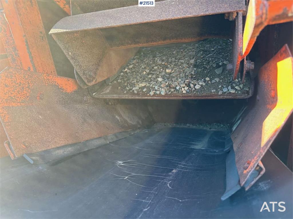 Finlay Hydrascreen screener with feed hopper