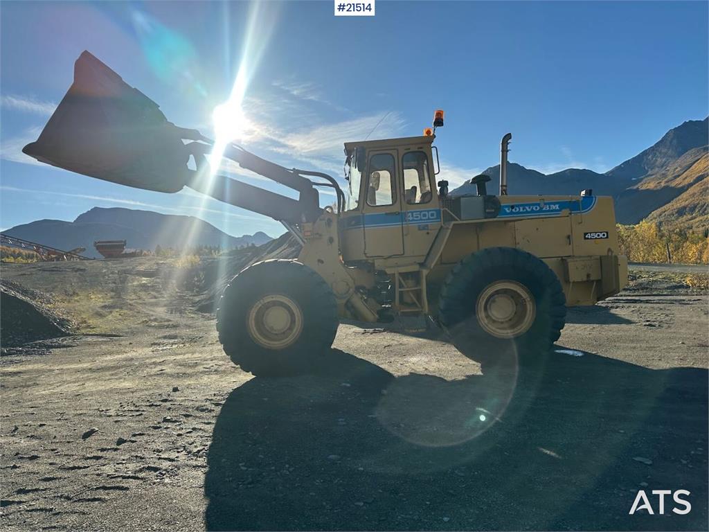 Volvo BM 4500 wheel loader w/ scale and bucket. WATCH VIDEO
