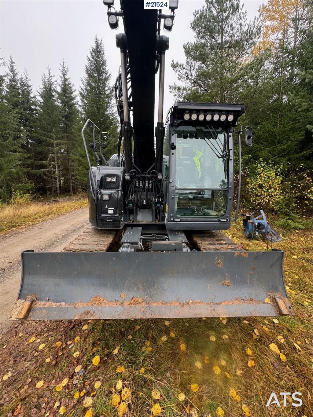Kobelco SK140SRLC Tracked excavator w/ Machine control, ti