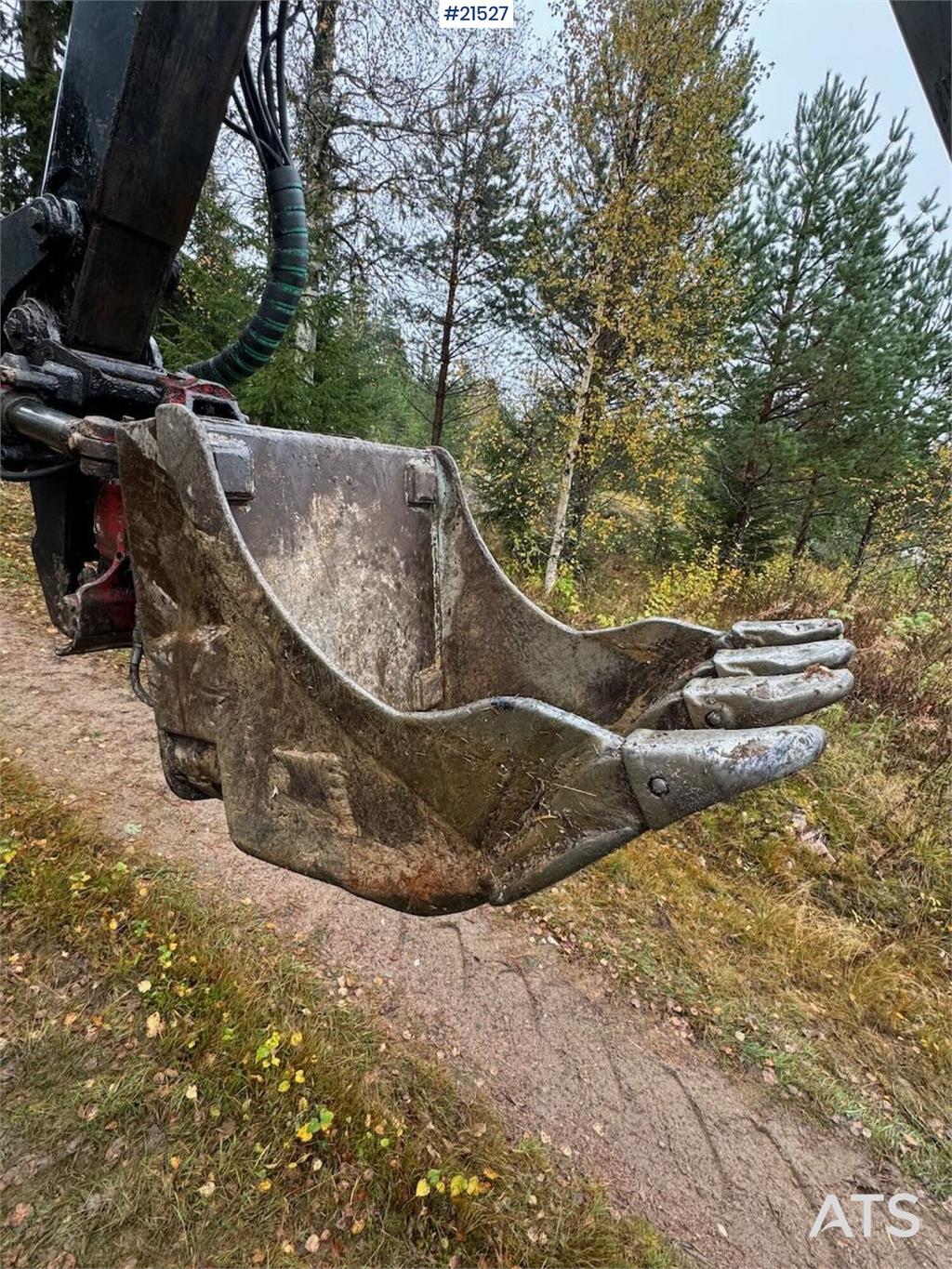 Huddig 1260B Backhoe w/ Huddig 2000 lift, tilt and sandin