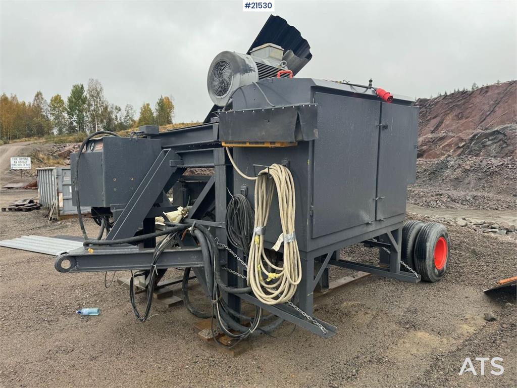 Svedala Arbrå 1336 spindle crusher with parts crusher.