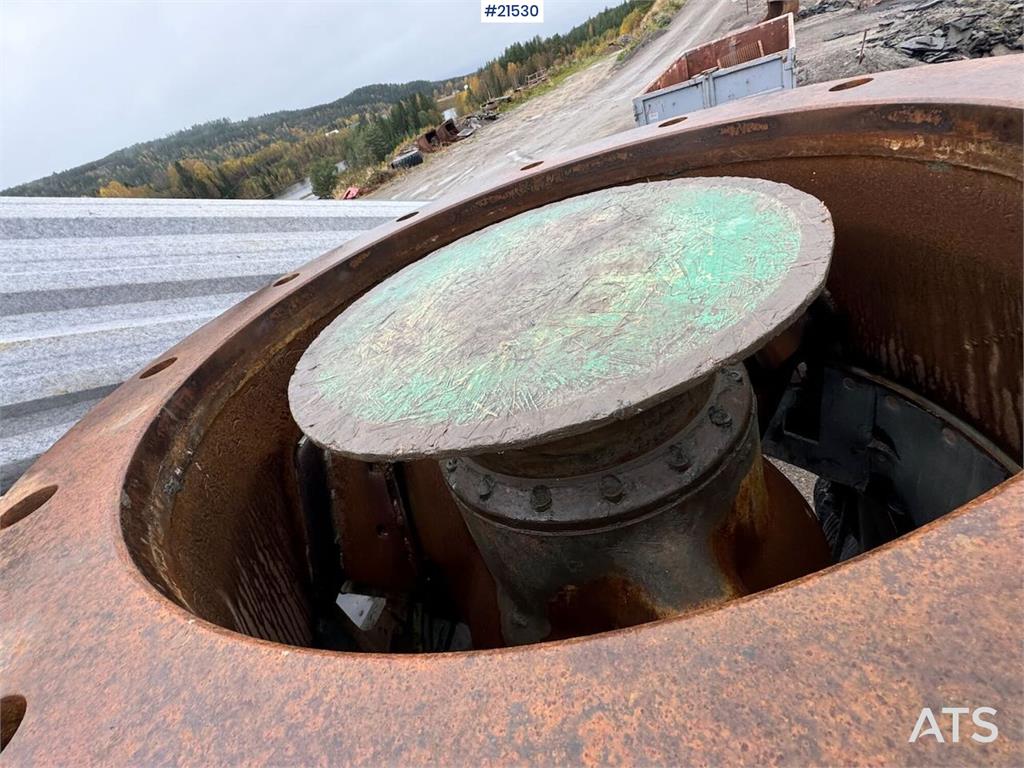 Svedala Arbrå 1336 spindle crusher with parts crusher.