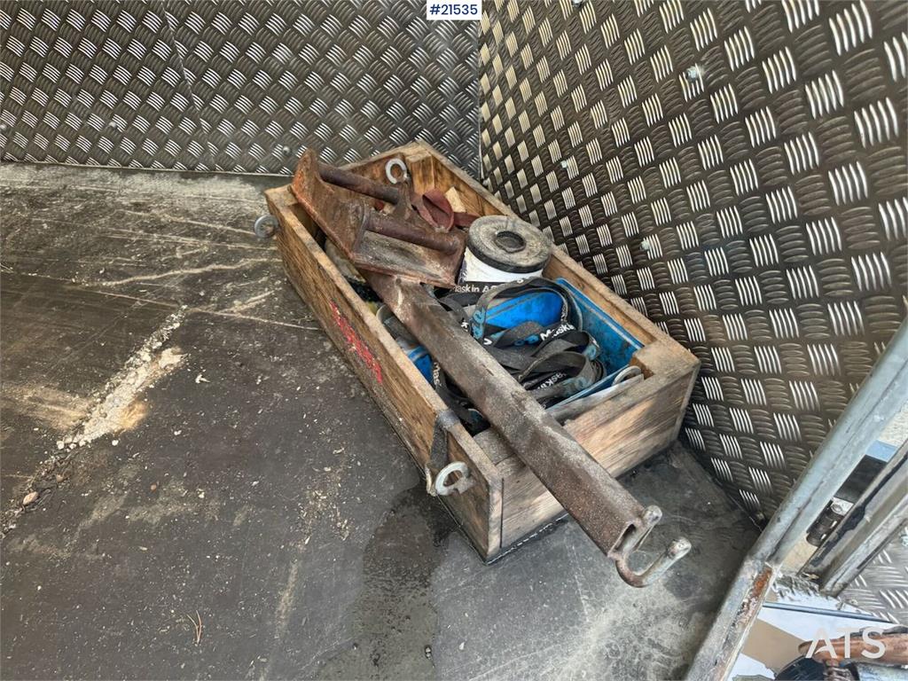 Ifor Williams cabinet trailer