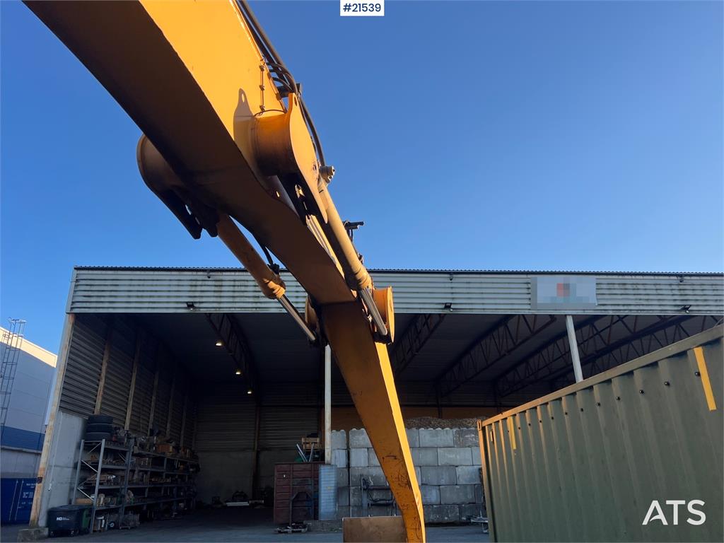 Liebherr A934C