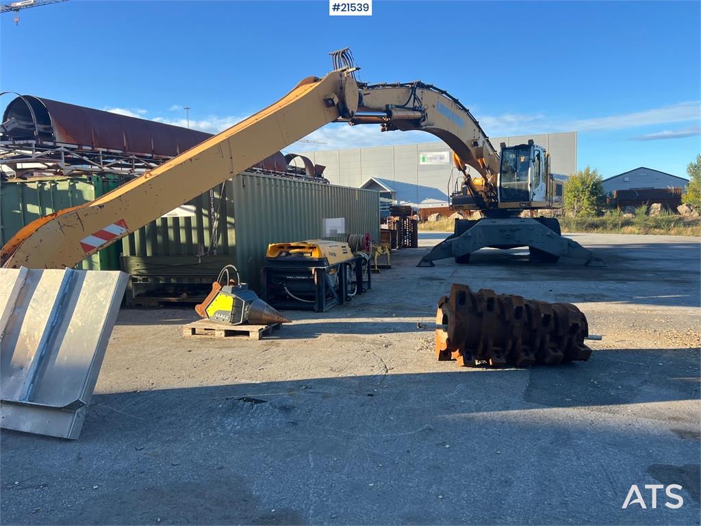 Liebherr A934C