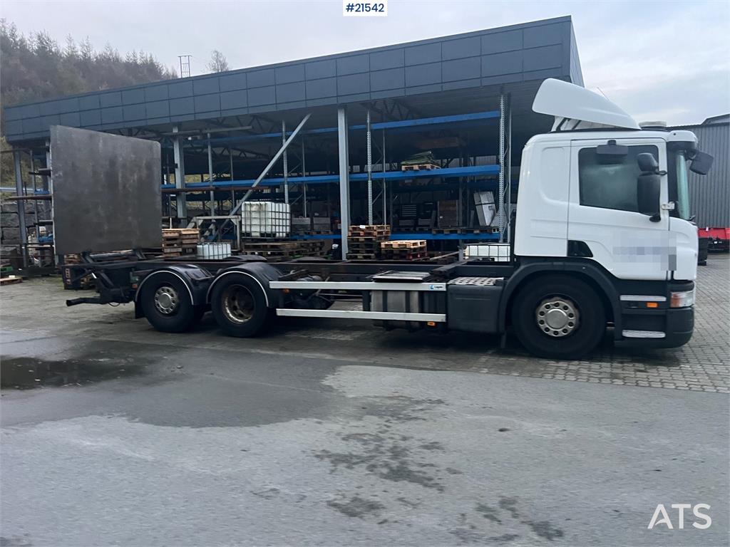 Scania P420 6x2 chassis w/ lift repair object