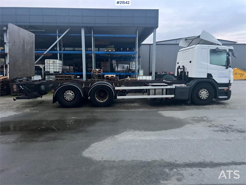 Scania P420 6x2 chassis w/ lift repair object
