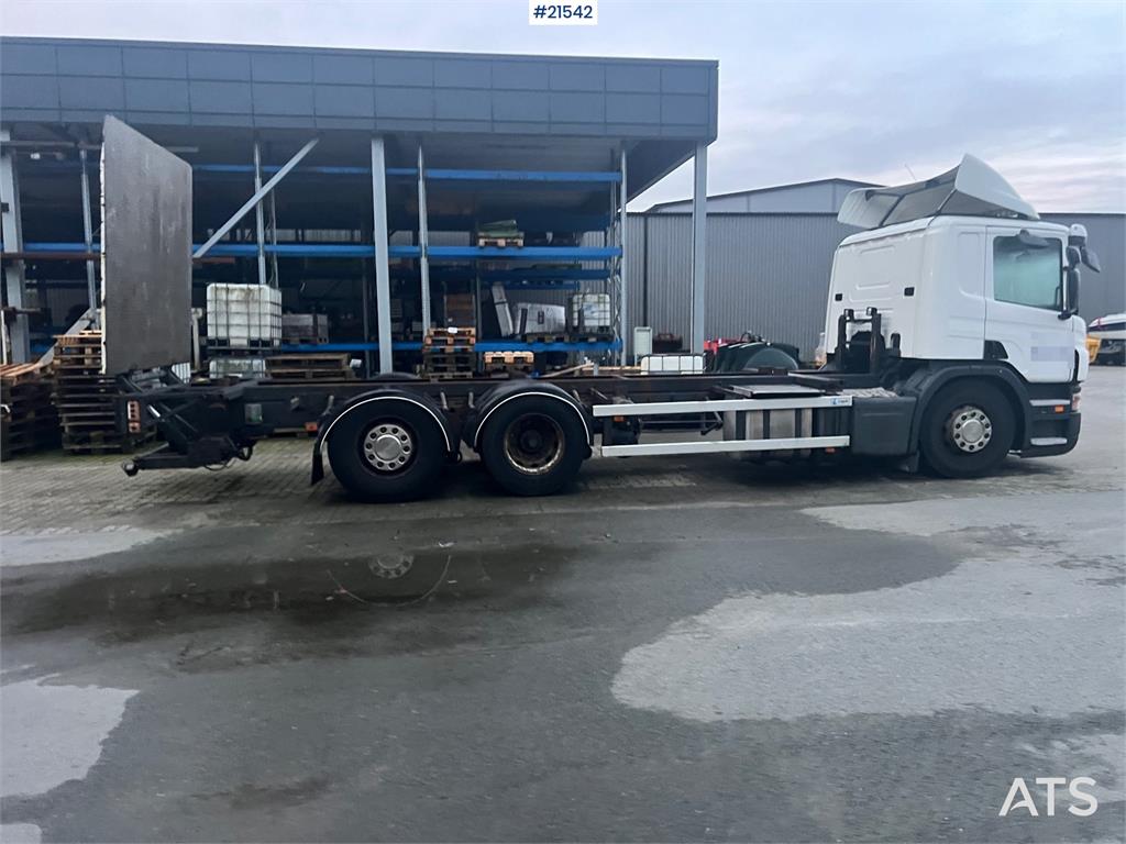 Scania P420 6x2 chassis w/ lift repair object