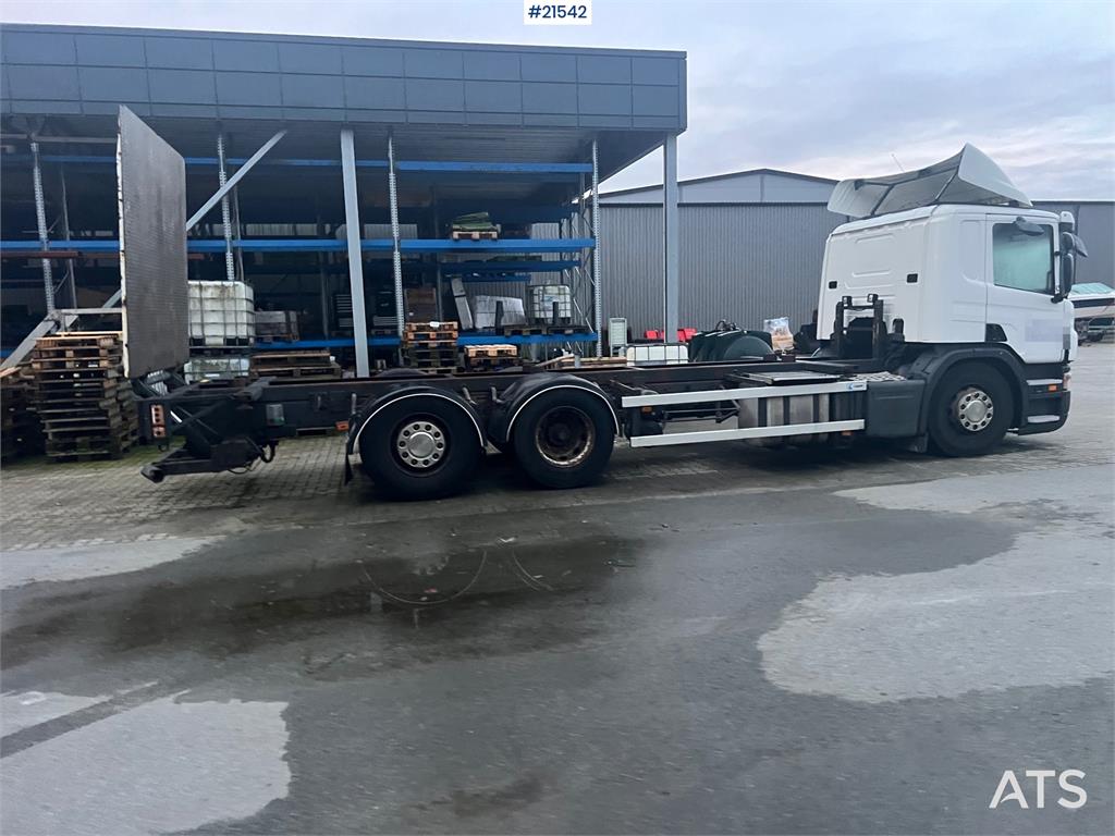 Scania P420 6x2 chassis w/ lift repair object