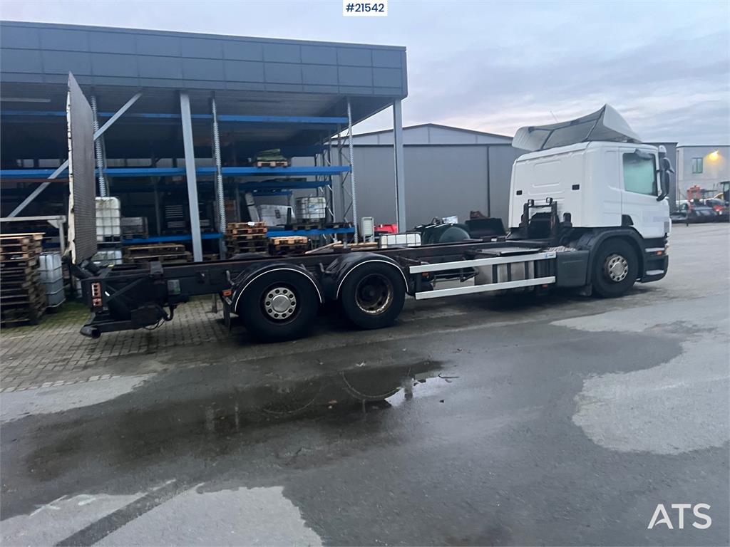 Scania P420 6x2 chassis w/ lift repair object