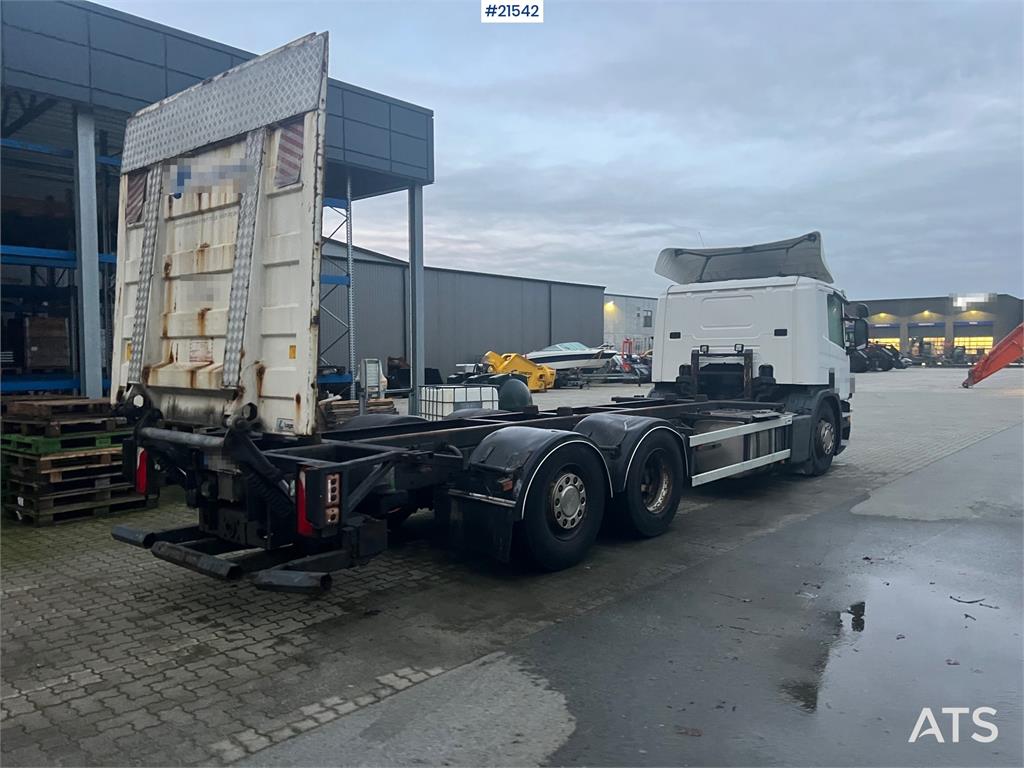 Scania P420 6x2 chassis w/ lift repair object