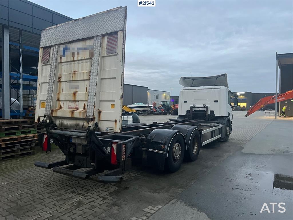 Scania P420 6x2 chassis w/ lift repair object