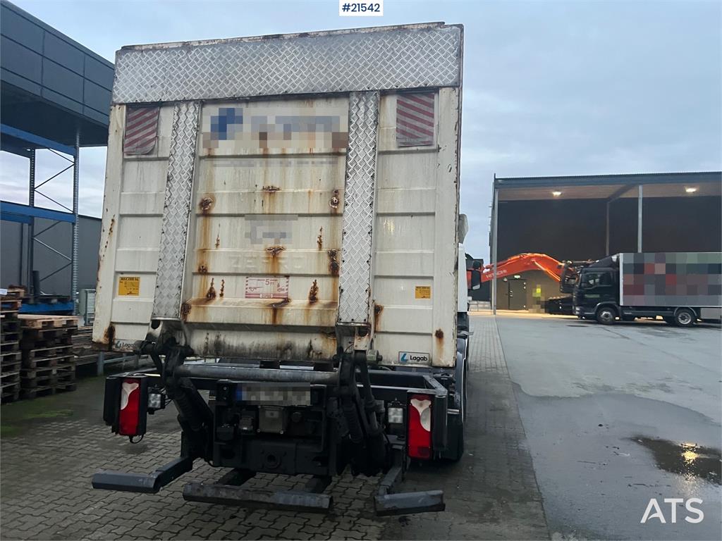 Scania P420 6x2 chassis w/ lift repair object