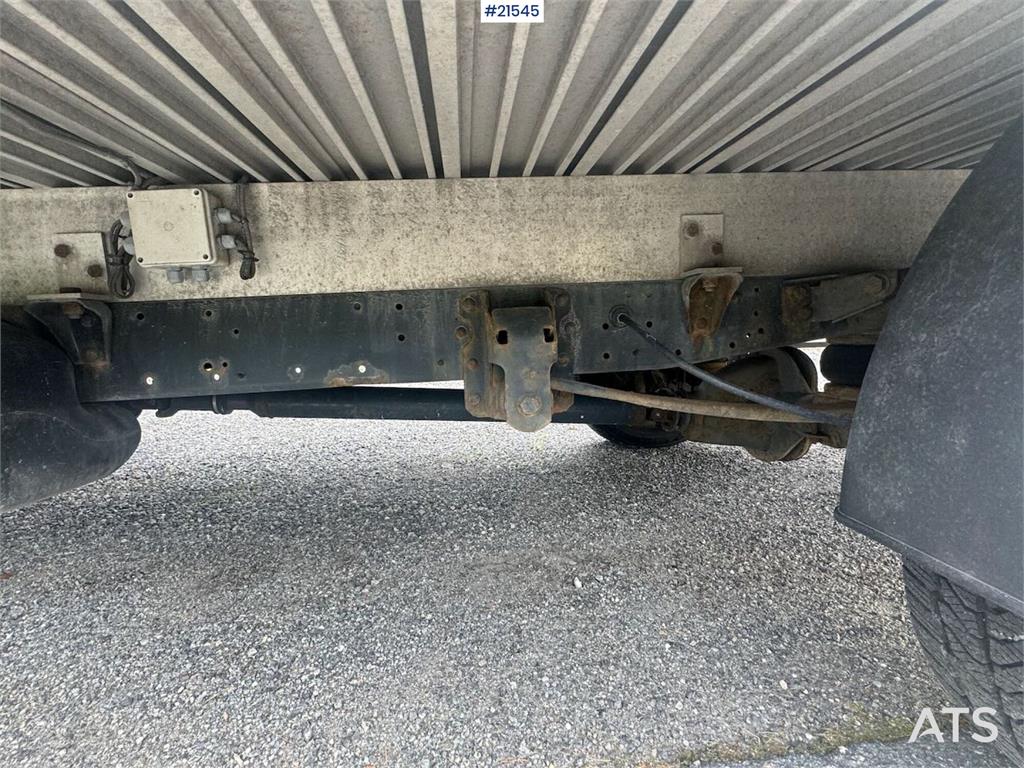Iveco Daily 35S16 4x2 box truck w/ lift and two sets of