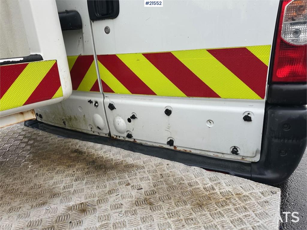 Renault Master lift truck w/ France Elevateur lift basket.
