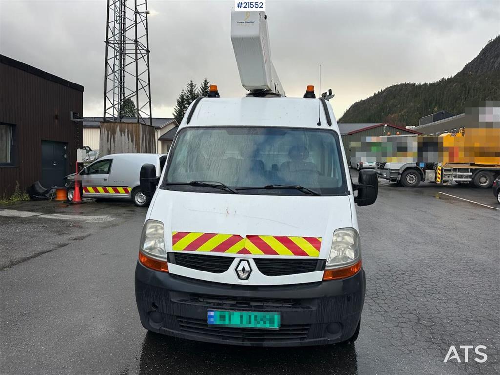 Renault Master lift truck w/ France Elevateur lift basket.