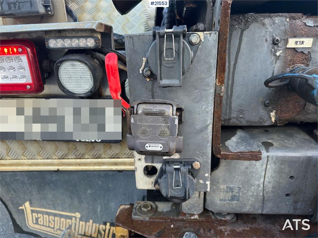 Volvo FH 500 hook truck 8x2 w/ 21 t hook. WATCH VIDEO.