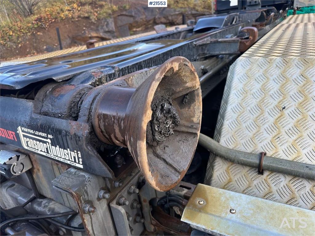 Volvo FH 500 hook truck 8x2 w/ 21 t hook. WATCH VIDEO.